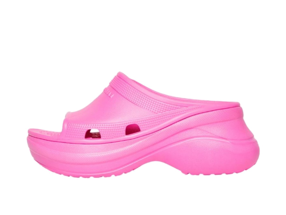 https://d2cva83hdk3bwc.cloudfront.net/677389w1s8e5300-balenciaga-x-crocs-pool-slides-pink-women-s-2.jpg