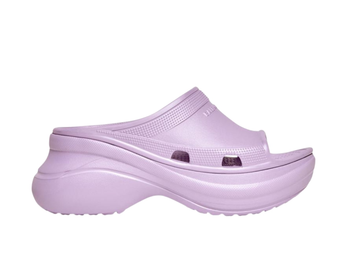 https://d2cva83hdk3bwc.cloudfront.net/677389w1s8e5600-balenciaga-x-crocs-pool-slides-light-purple-women-s-1.jpg