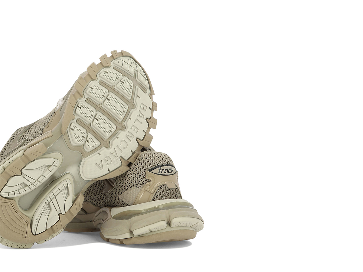 https://d2cva83hdk3bwc.cloudfront.net/700873W3RF39897-balenciaga-track3-sneakersbeig-5.jpg