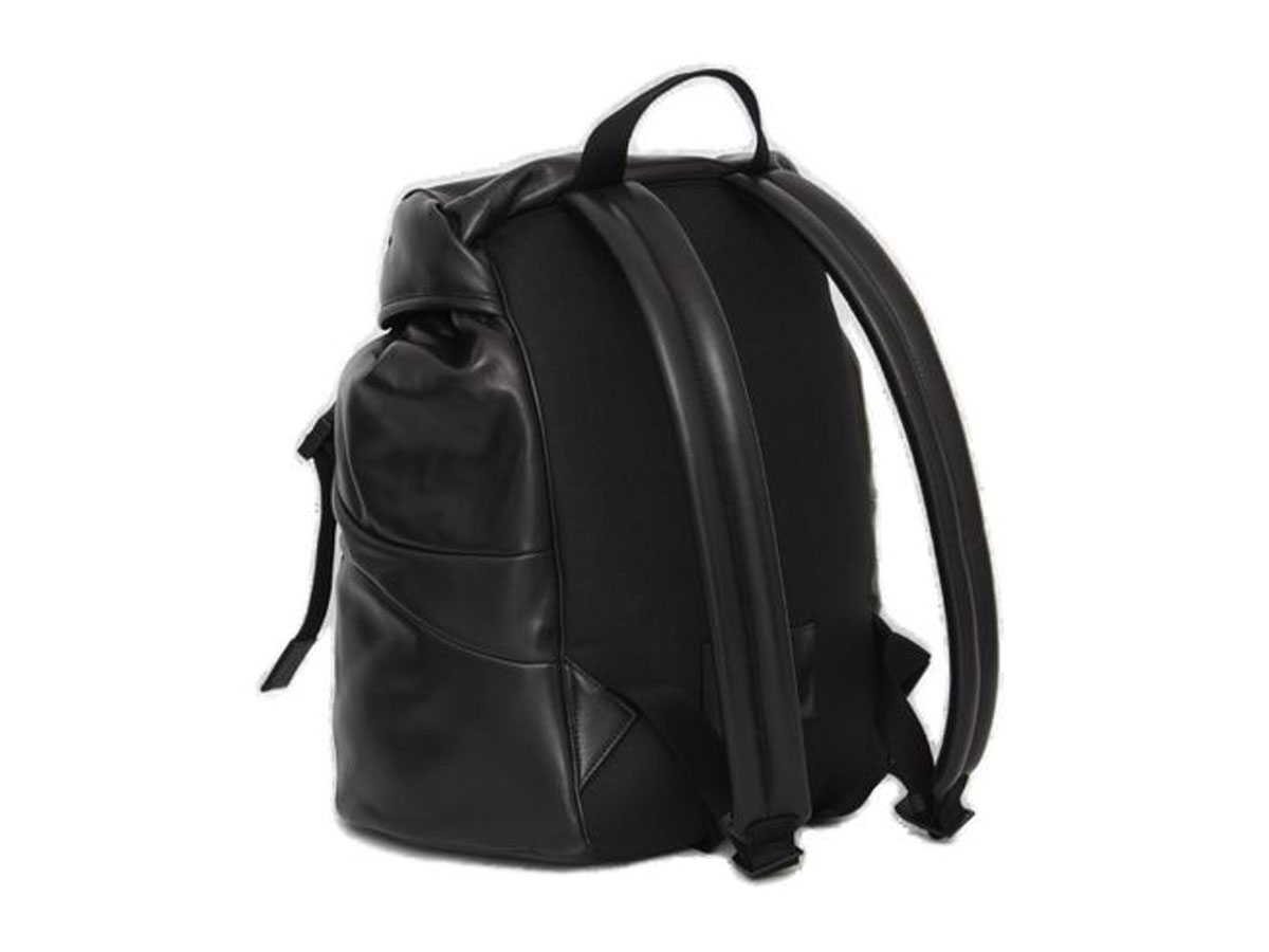 https://d2cva83hdk3bwc.cloudfront.net/756285AACMV_1000-saint-laurent-leather-backpack-2.jpg