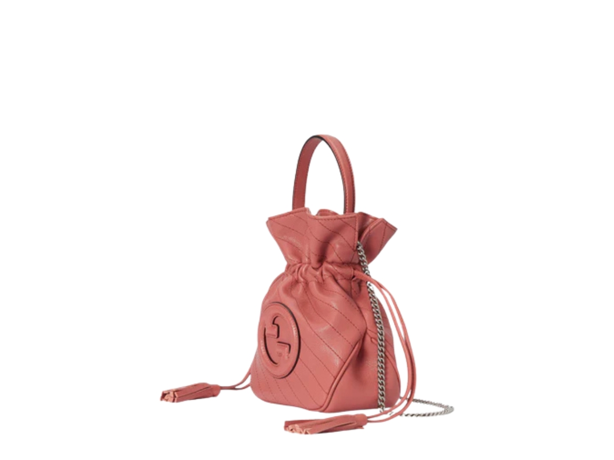 https://d2cva83hdk3bwc.cloudfront.net/760313-AACP7-6701-gucci-blondie-mini-bucket-bag-in-pink-2.jpg