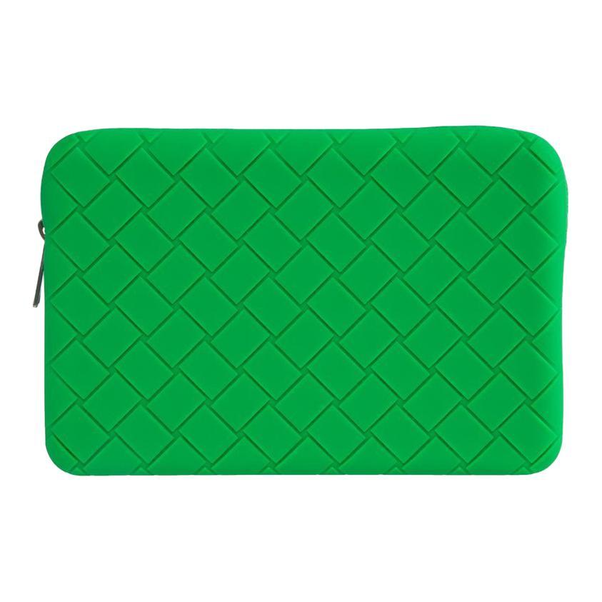 https://d2cva83hdk3bwc.cloudfront.net/789840V0EY03724-bottega-veneta-silicone-clutch-men-s-green-1.jpg
