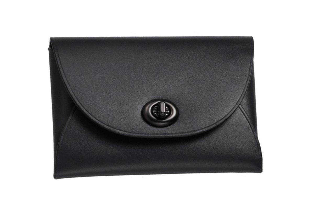 https://d2cva83hdk3bwc.cloudfront.net/79231G-V5BLK-coach-cow-leather-card-holder-women-s-black-1.jpg
