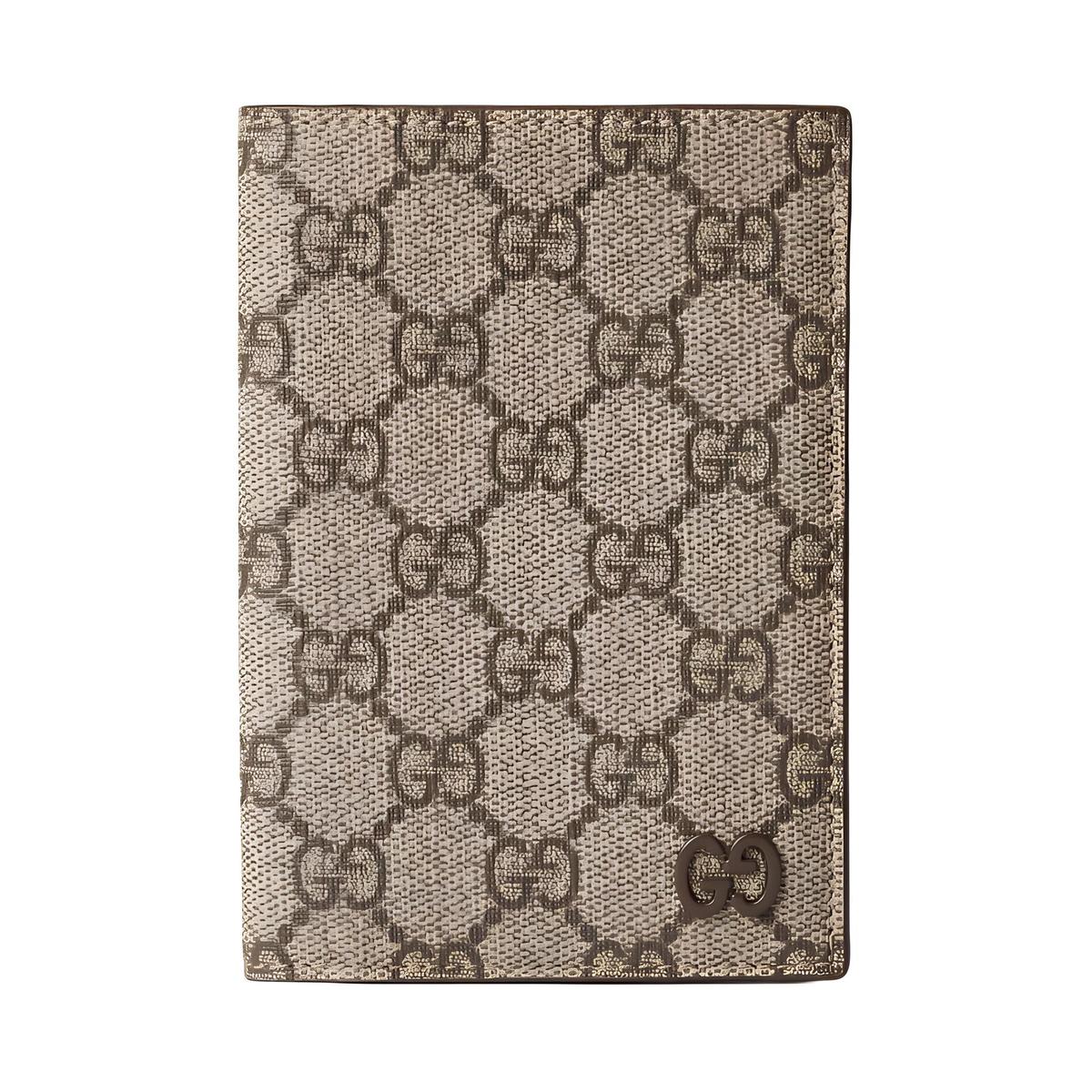 https://d2cva83hdk3bwc.cloudfront.net/795229-FACQC-9773-gucci-canvas-passport-holder-men-s-beige-ebony-1.jpg