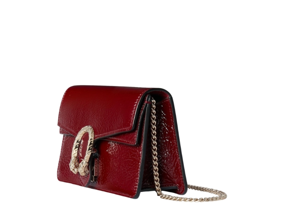 https://d2cva83hdk3bwc.cloudfront.net/795368-0aaa8-6207-gucci-dionysus-super-mini-bag-rosso-ancora-red-patent-leather-2.jpg