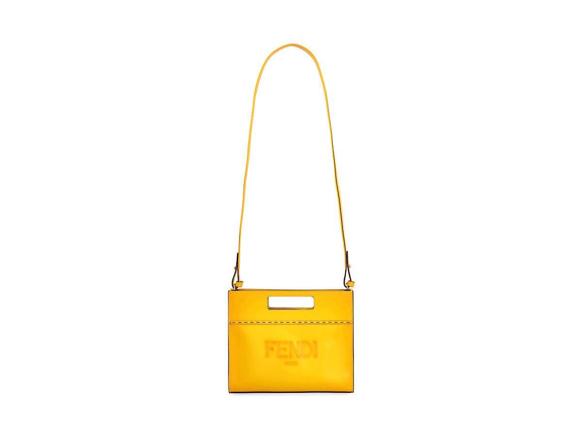 https://d2cva83hdk3bwc.cloudfront.net/7VA547AFIL_F0CHF-fendi-leather-messenger-bagyel-5.jpg