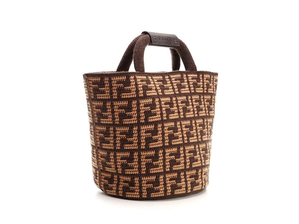 https://d2cva83hdk3bwc.cloudfront.net/7VA602APDH-fendi-fendi-ff-monogrammed-sho-3.jpg