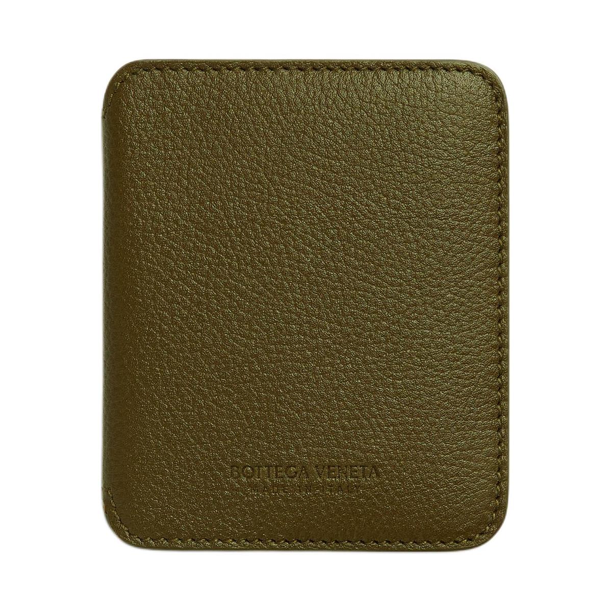https://d2cva83hdk3bwc.cloudfront.net/805841V4R103431-bottega-veneta-cow-leather-card-holder-unisex-olive-oil-space-blue-chocolate-brown-1.jpg