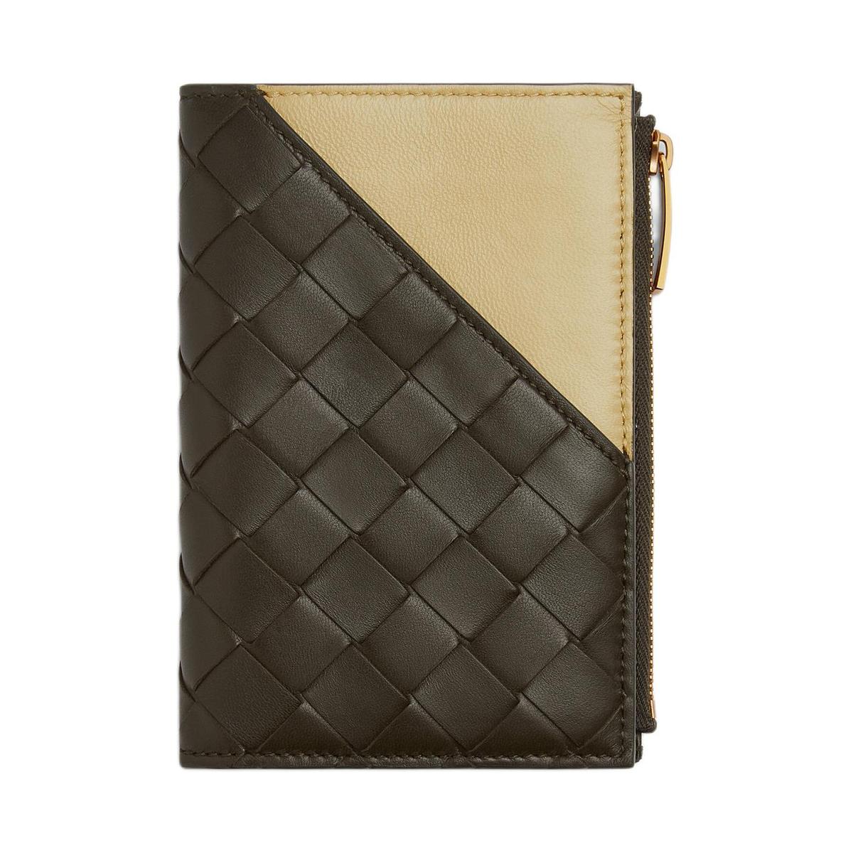 https://d2cva83hdk3bwc.cloudfront.net/806123V4QR23412-bottega-veneta-intrecciato-lambskin-wallet-medium-size-women-s-persimmon-color-with-light-cream-candy-1.jpg