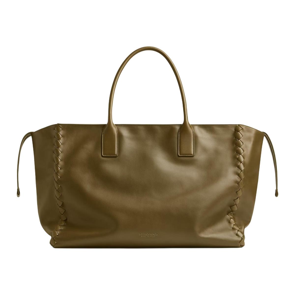 https://d2cva83hdk3bwc.cloudfront.net/806465V4RU13348-bottega-veneta-cabat-soft-calfskin-tote-bag-shopping-bag-handbag-large-size-men-s-dark-brown-1.jpg