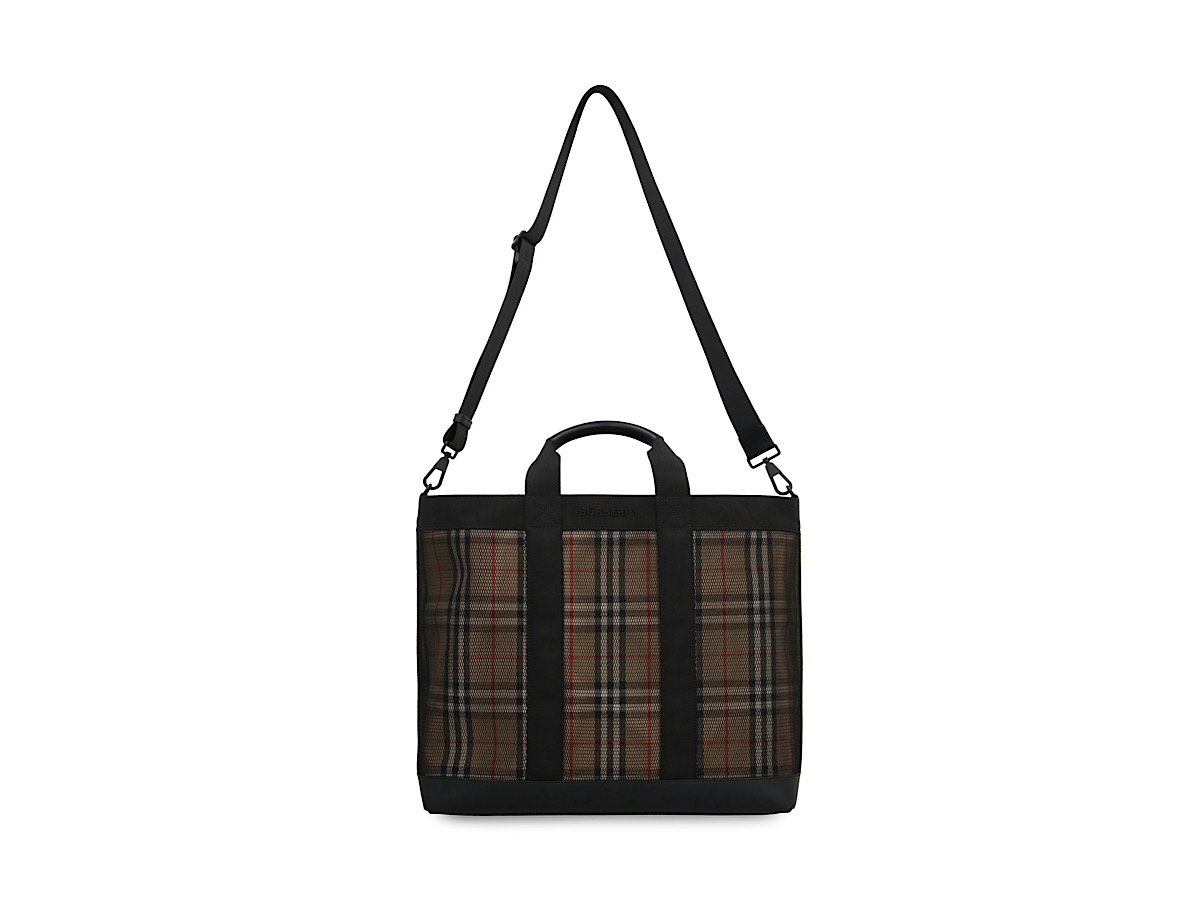 https://d2cva83hdk3bwc.cloudfront.net/8065820146382_A7026-burberry-vintage-check-print-t-5.jpg