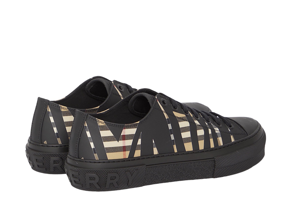 https://d2cva83hdk3bwc.cloudfront.net/8070831-burberry-burberry-sneakers-wit-3.jpg