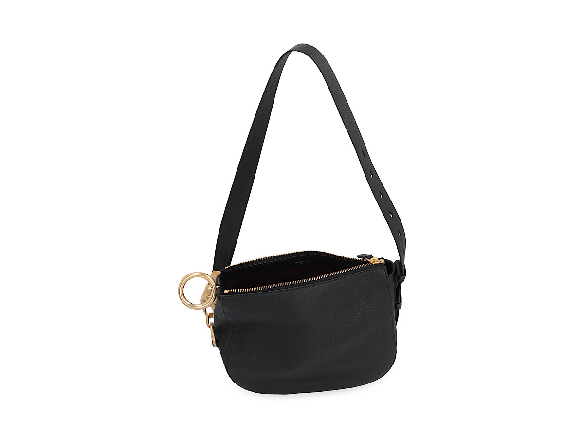 https://d2cva83hdk3bwc.cloudfront.net/8077553148059_B4935-burberry-knight-leather-should-5.jpg