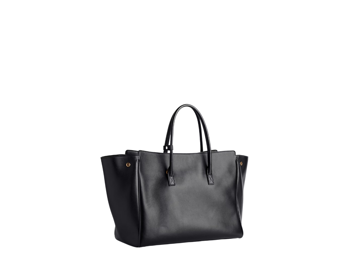 https://d2cva83hdk3bwc.cloudfront.net/8133572ABAV1000-balenciaga-hampton-small-carry-all-bag-shoulder-bag-spring-25-2.jpg