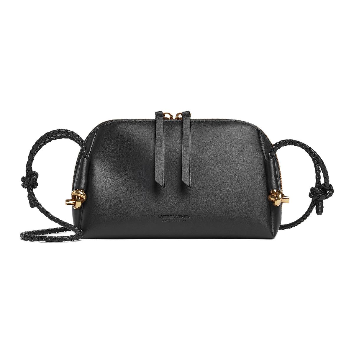 https://d2cva83hdk3bwc.cloudfront.net/816975VMAUM1019-bottega-veneta-cow-leather-clutches-shoulder-bags-women-s-black-1.jpg