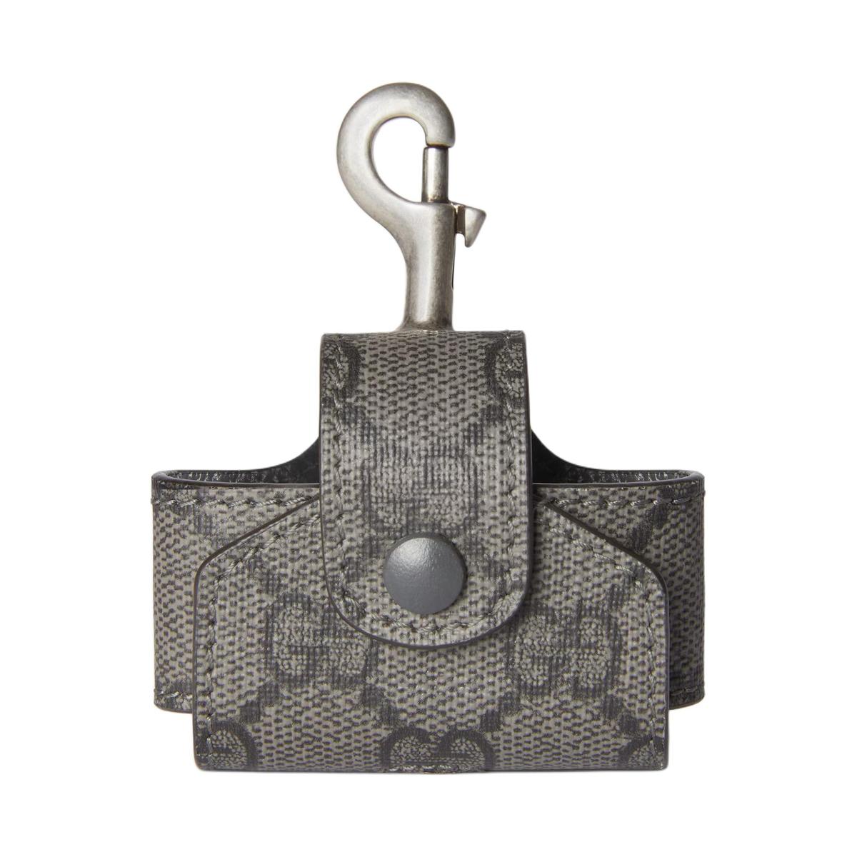 https://d2cva83hdk3bwc.cloudfront.net/817066-UULBN-1244-gucci-ophidia-gg-supreme-canvas-earphone-case-unisex-black-gray-color-1.jpg