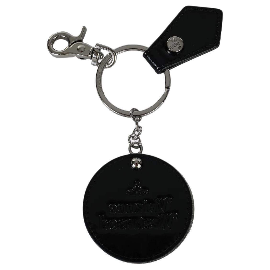 https://d2cva83hdk3bwc.cloudfront.net/8203011YWOM000GN403-vivienne-westwood-logo-detailed-keyring-1.jpg