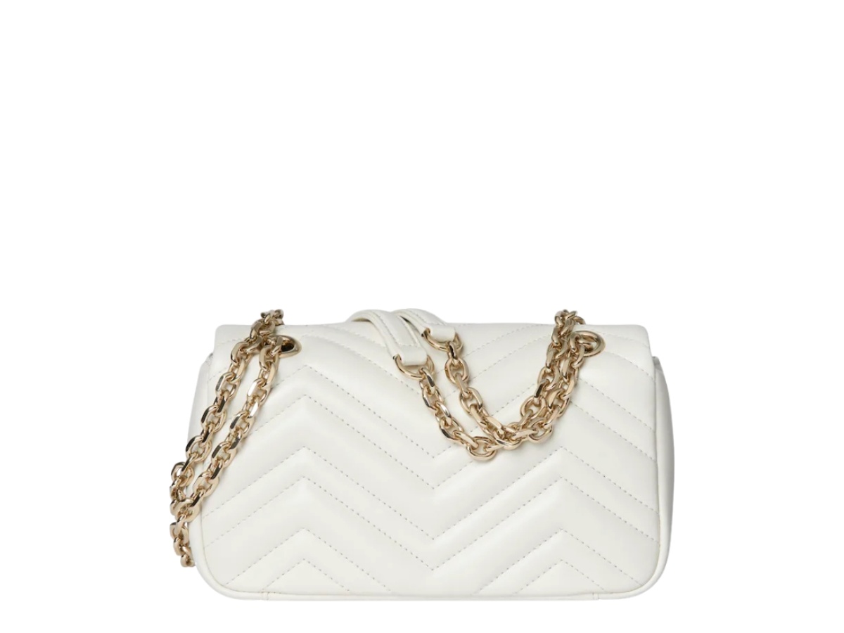 https://d2cva83hdk3bwc.cloudfront.net/837280-aae38-9050-gucci-gg-marmont-small-in-white-chevron-matelass-lambskin-with-light-gold-tone-hardware-3.jpg
