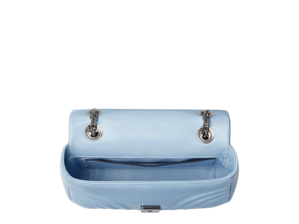 https://d2cva83hdk3bwc.cloudfront.net/837280-aafa1-4928-gucci-gg-marmont-small-in-blue-chevron-matelass-lambskin-with-silver-tone-hardware-2.jpg