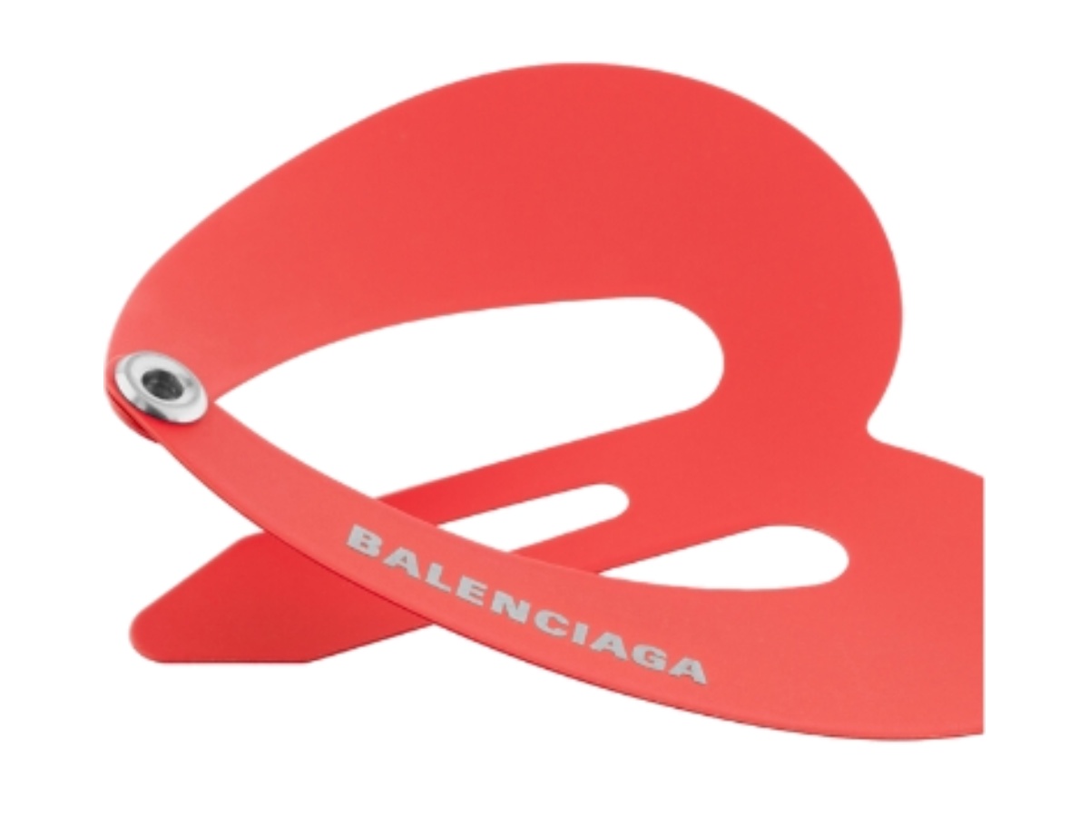 https://d2cva83hdk3bwc.cloudfront.net/851914tzs1v6003-balenciaga-women-s-bazaar-love-bb-snap-clip-set-in-red-shiny-silver-set-of-2-3.jpg