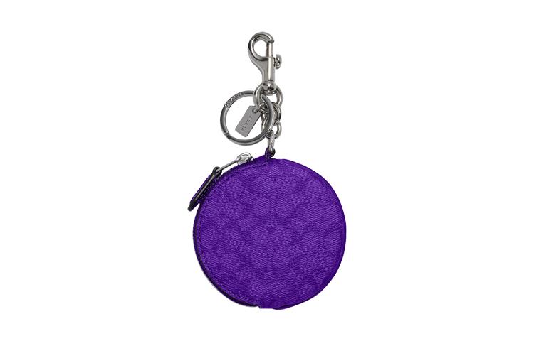 https://d2cva83hdk3bwc.cloudfront.net/89987-SVUCM-coach-bag-accessories-1.jpg