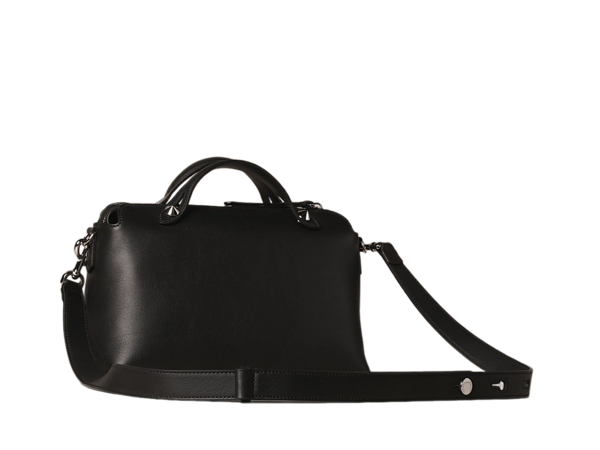 https://d2cva83hdk3bwc.cloudfront.net/8BL1461D5-fendi-raffia-fendi-bag--medium-2.jpg