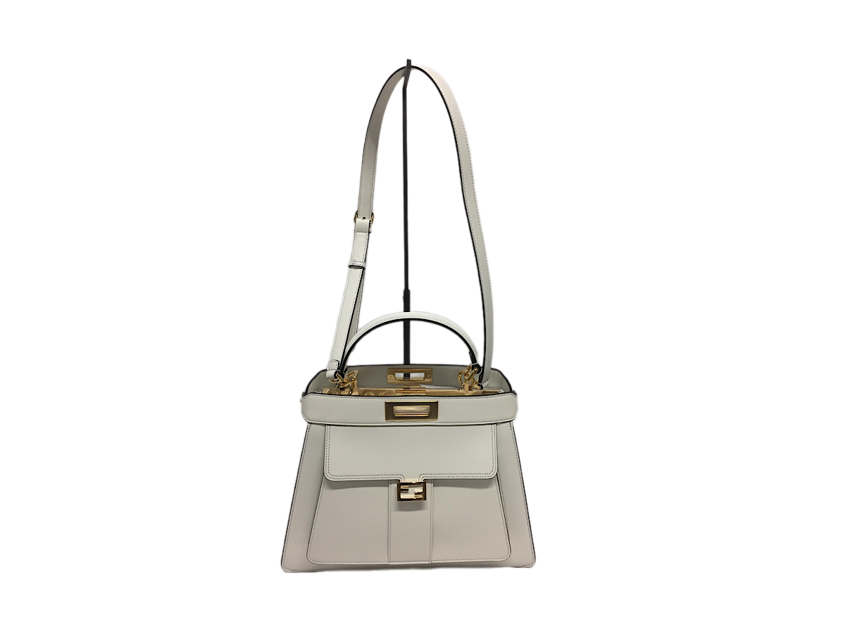 https://d2cva83hdk3bwc.cloudfront.net/8BN321AMCX-fendi-peekaboowhite-calf-leath-1.jpg