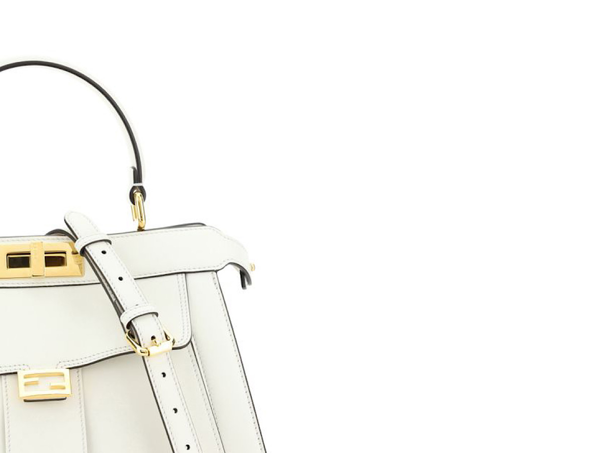 https://d2cva83hdk3bwc.cloudfront.net/8BN321AMCX-fendi-peekaboowhite-calf-leath-4.jpg