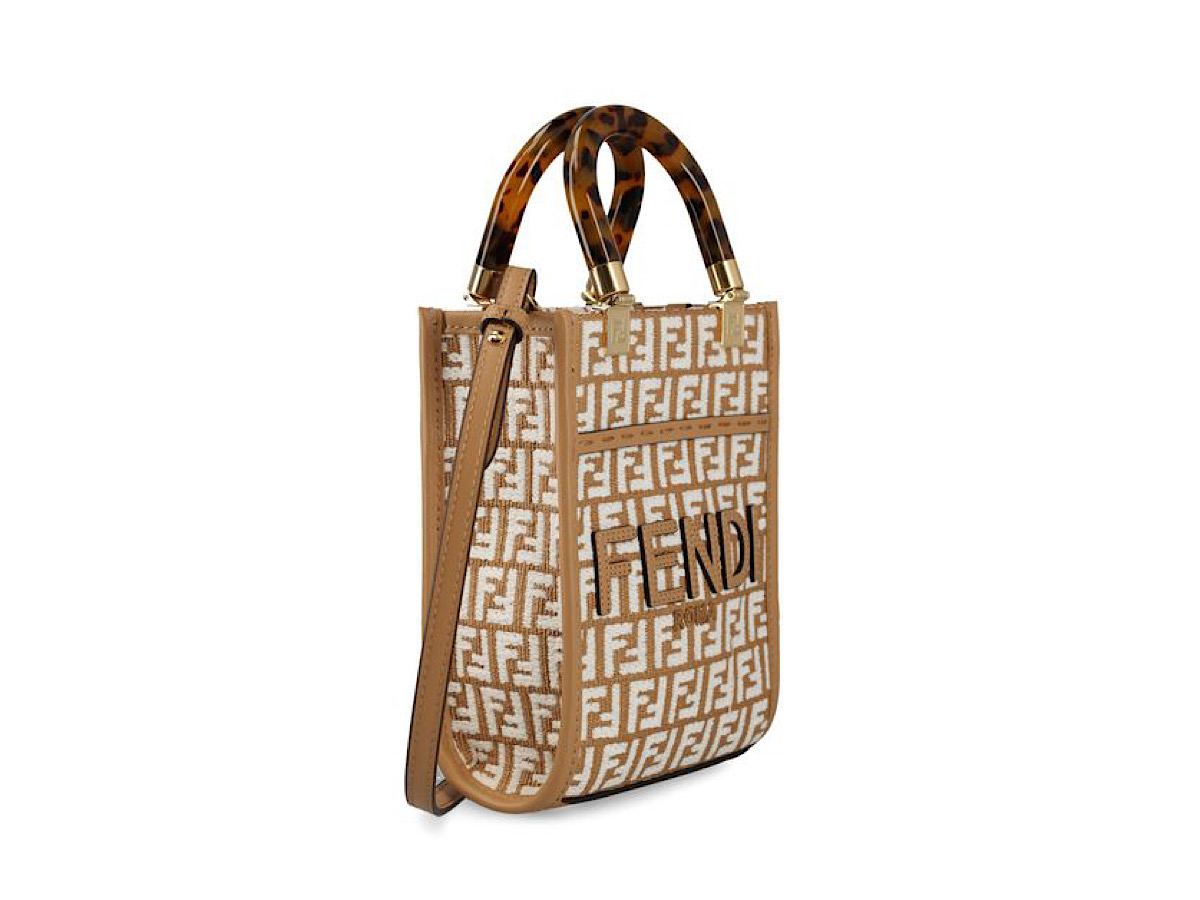https://d2cva83hdk3bwc.cloudfront.net/8BS051AQ0X-fendi-fendi-mini-sunshine-shop-3.jpg