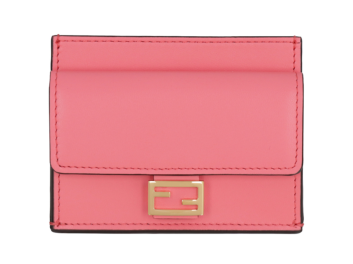 https://d2cva83hdk3bwc.cloudfront.net/8M0423AAJD_F1K3C-fendi-baguette-leather-card-ho-2.jpg