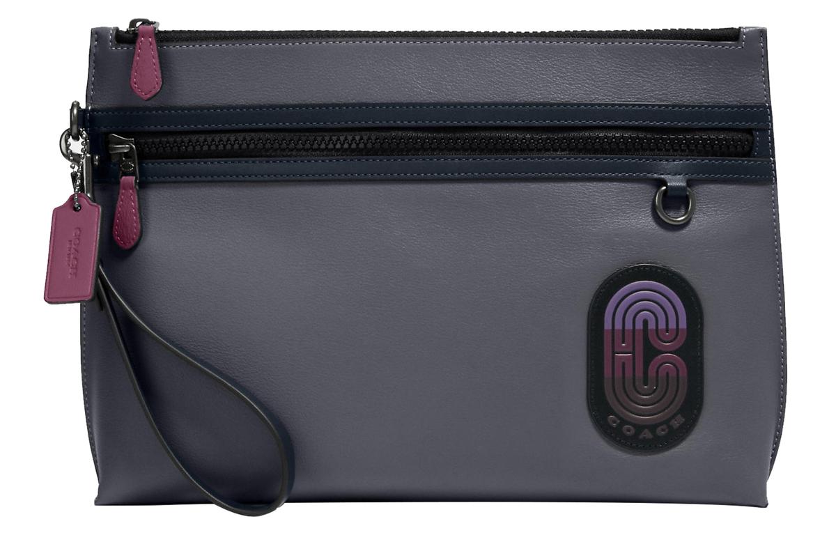 https://d2cva83hdk3bwc.cloudfront.net/91262-QBQBL-coach-pouch-clutches-1.jpg
