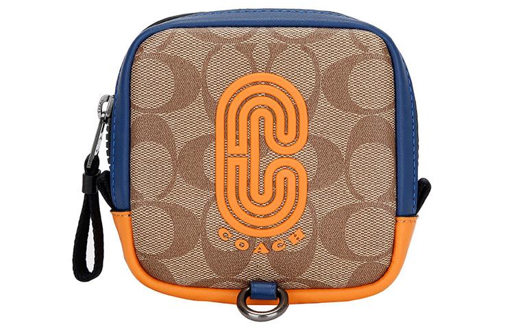 https://d2cva83hdk3bwc.cloudfront.net/91297-QBQ9J-coach-square-clutches-1.jpg