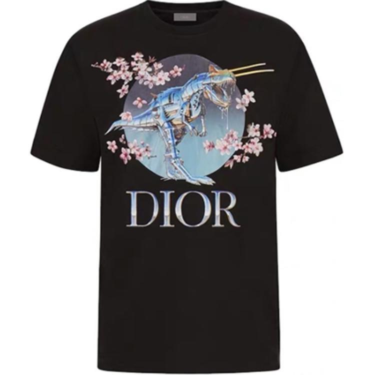https://d2cva83hdk3bwc.cloudfront.net/933J602B0533-985-dior-quarterly-new-products-t-shirts-men-1.jpg