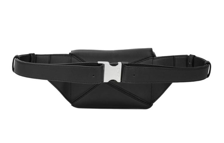 https://d2cva83hdk3bwc.cloudfront.net/935558SC54-4522-loewe-fanny-packs-1.jpg