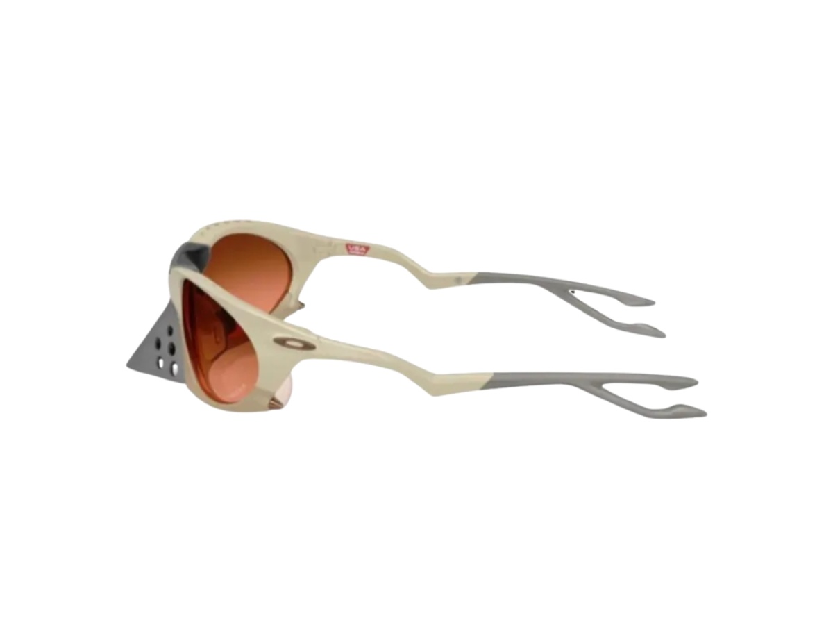 Oakley Oakley Plantaris Prizm Brown Gradient Lenses Matte Sand Frame - view 3