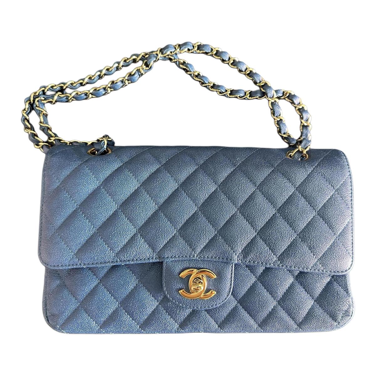 https://d2cva83hdk3bwc.cloudfront.net/A01112-B00357-N0901-chanel-classic-flap-cf-shoulder-bags-1.jpg