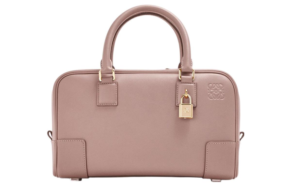 https://d2cva83hdk3bwc.cloudfront.net/A039N07X01-9068-loewe-handbags-1.jpg