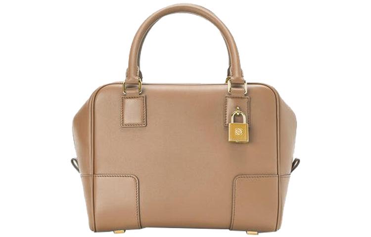 https://d2cva83hdk3bwc.cloudfront.net/A039N10X03-2270-loewe-handbags-1.jpg