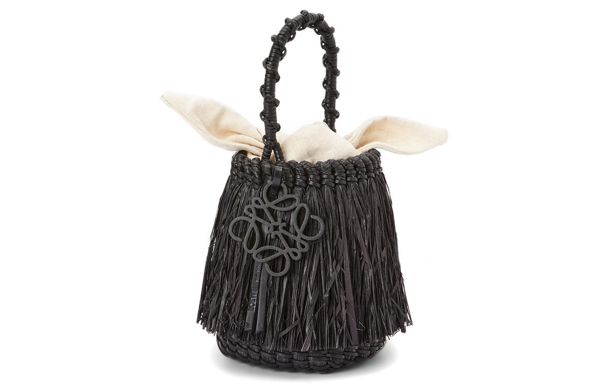 https://d2cva83hdk3bwc.cloudfront.net/A329C19X04-1100-loewe-frayed-bucket-series-handbags-1.jpg