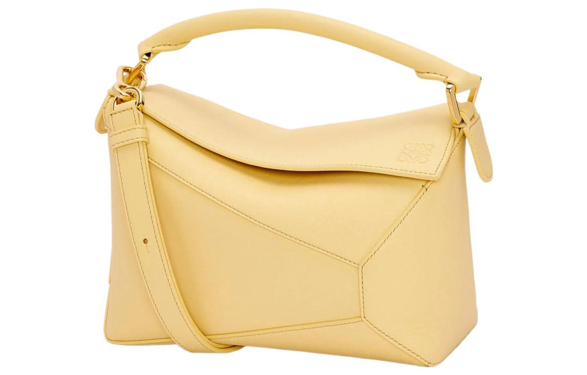 https://d2cva83hdk3bwc.cloudfront.net/A510P60X41-8000-loewe-puzzle-handbags-1.jpg