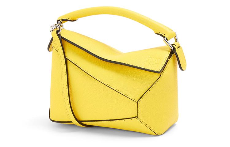 https://d2cva83hdk3bwc.cloudfront.net/A510P88X04-8304-loewe-puzzle-handbags-1.jpg