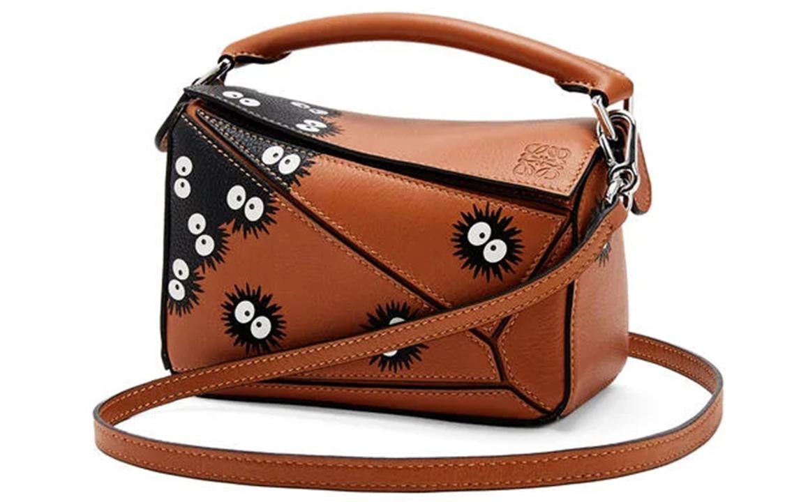 https://d2cva83hdk3bwc.cloudfront.net/A510U95X10-2542-loewe-x-dragon-cat-collaboration-puzzle-calfskin-handbag-shoulder-bag-crossbody-bag-women-s-tan-black-1.jpg