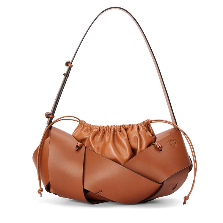 https://d2cva83hdk3bwc.cloudfront.net/A521850X06-2530-loewe-calfskin-shoulder-bag-crossbody-bag-women-s-tan-1.jpg