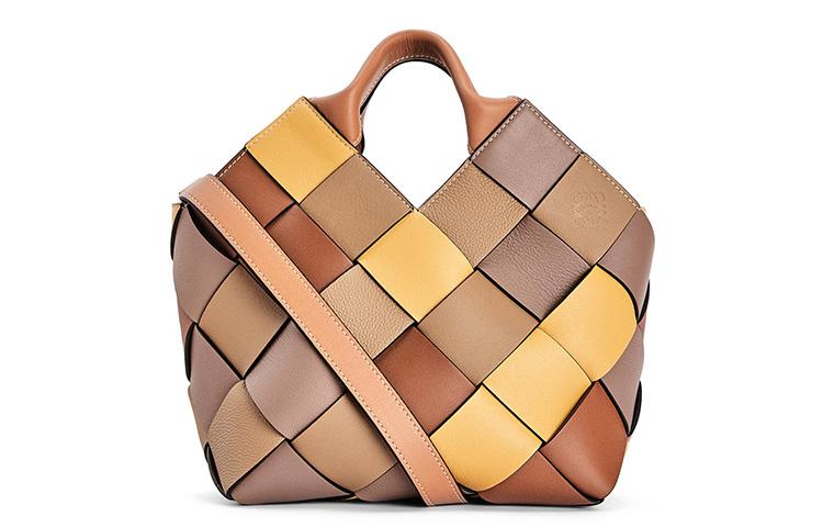 https://d2cva83hdk3bwc.cloudfront.net/A521T32X05-9627-loewe-anagram-handbags-1.jpg