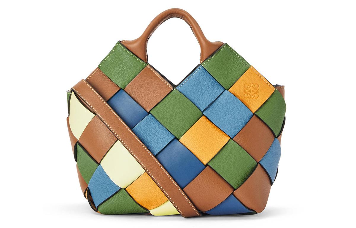 https://d2cva83hdk3bwc.cloudfront.net/A521T32X15-4011-loewe-surplus-handbags-1.jpg