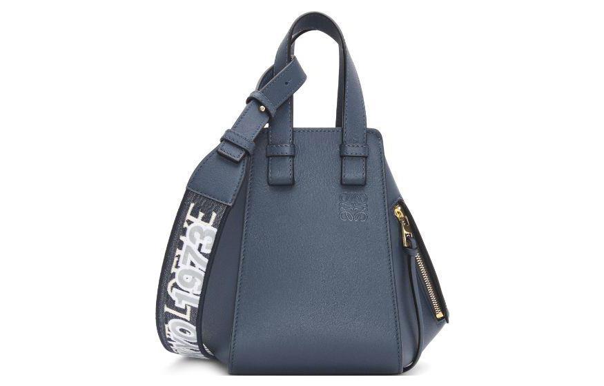 https://d2cva83hdk3bwc.cloudfront.net/A538H13X06-1809-loewe-handbags-1.jpg