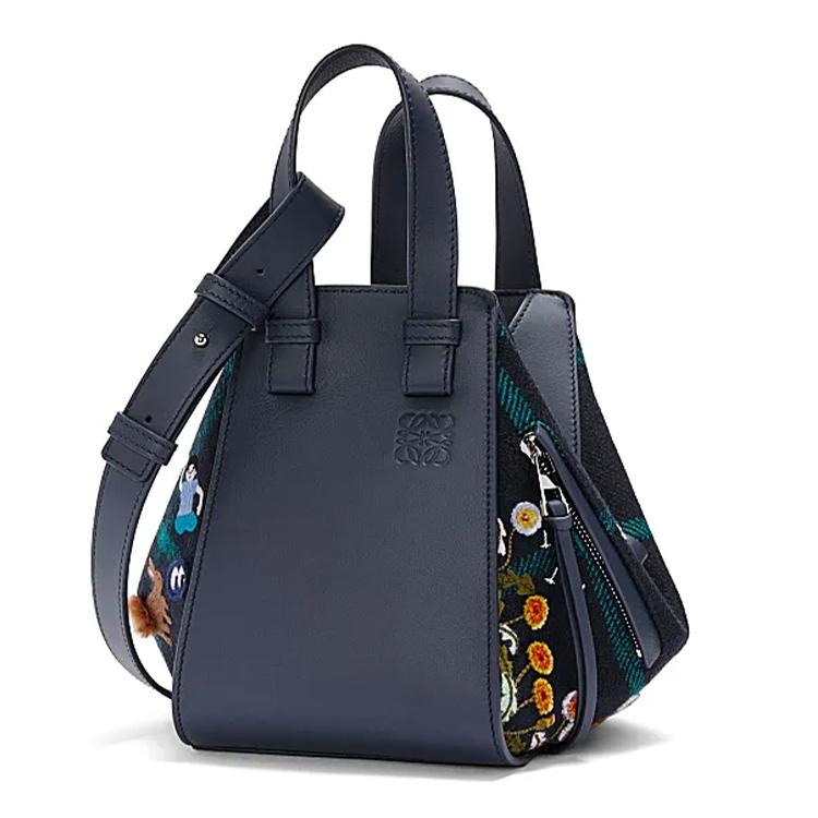 https://d2cva83hdk3bwc.cloudfront.net/A538H13X41-5544-loewe-hammock-handbags-1.jpg