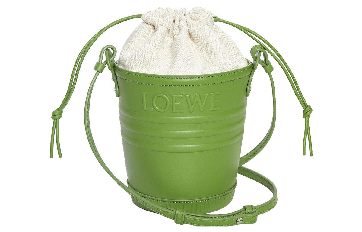 https://d2cva83hdk3bwc.cloudfront.net/A630G43X01-4260-loewe-jardinier-shoulder-bags-1.jpg