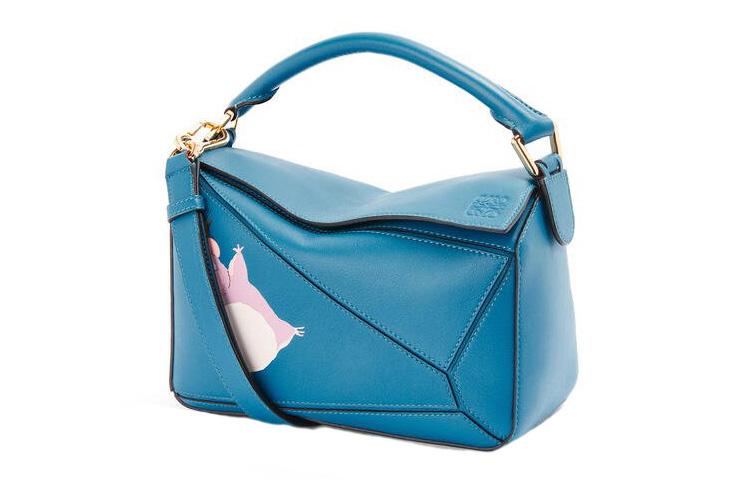 https://d2cva83hdk3bwc.cloudfront.net/A643S21X01-5183-loewe-puzzle-crossbody-bags-1.jpg