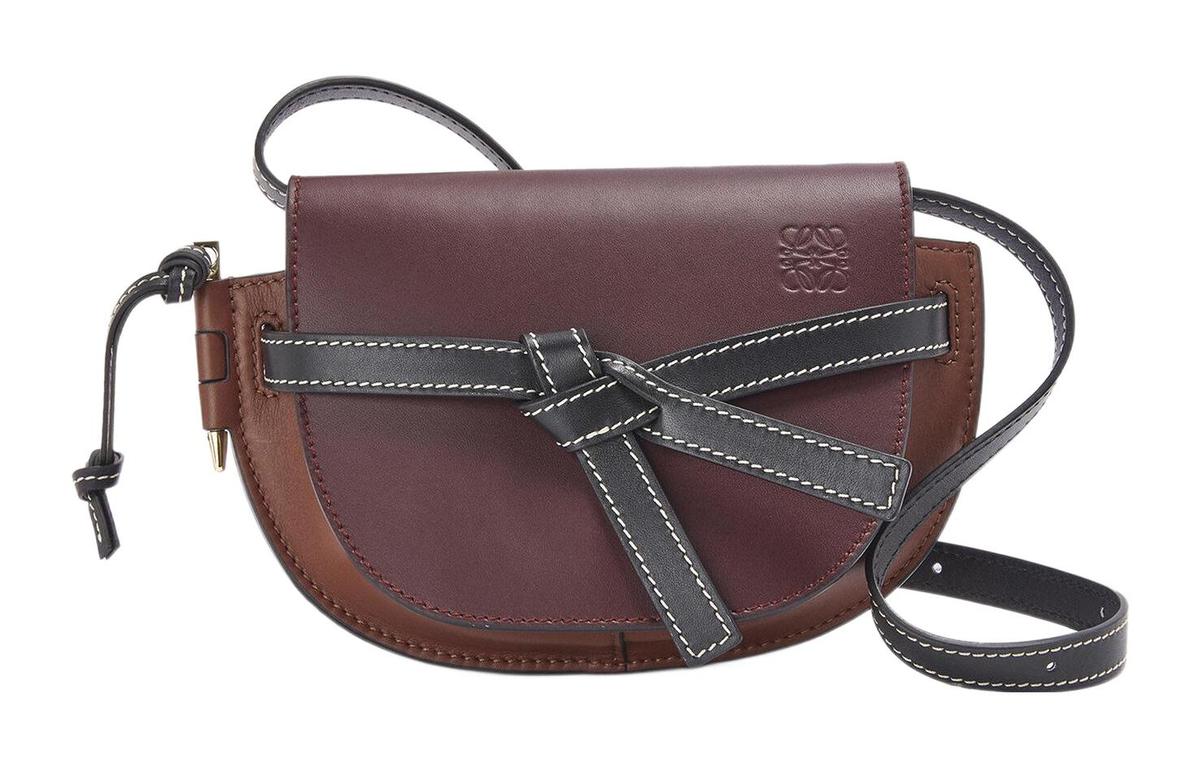 https://d2cva83hdk3bwc.cloudfront.net/A650N46X08-6203-loewe-shoulder-bags-1.jpg